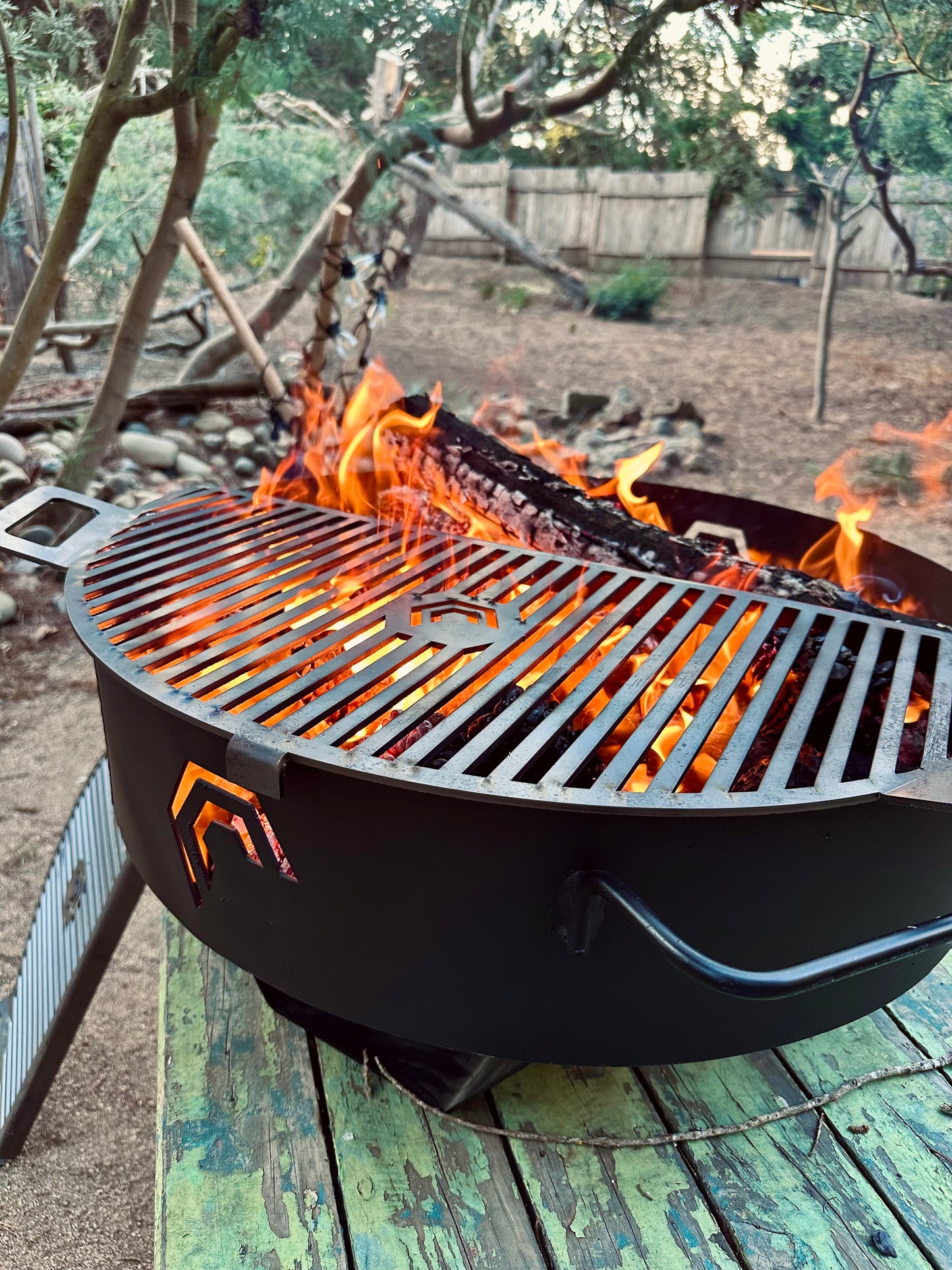 FOGON 65 REDONDO CON PARRILLA