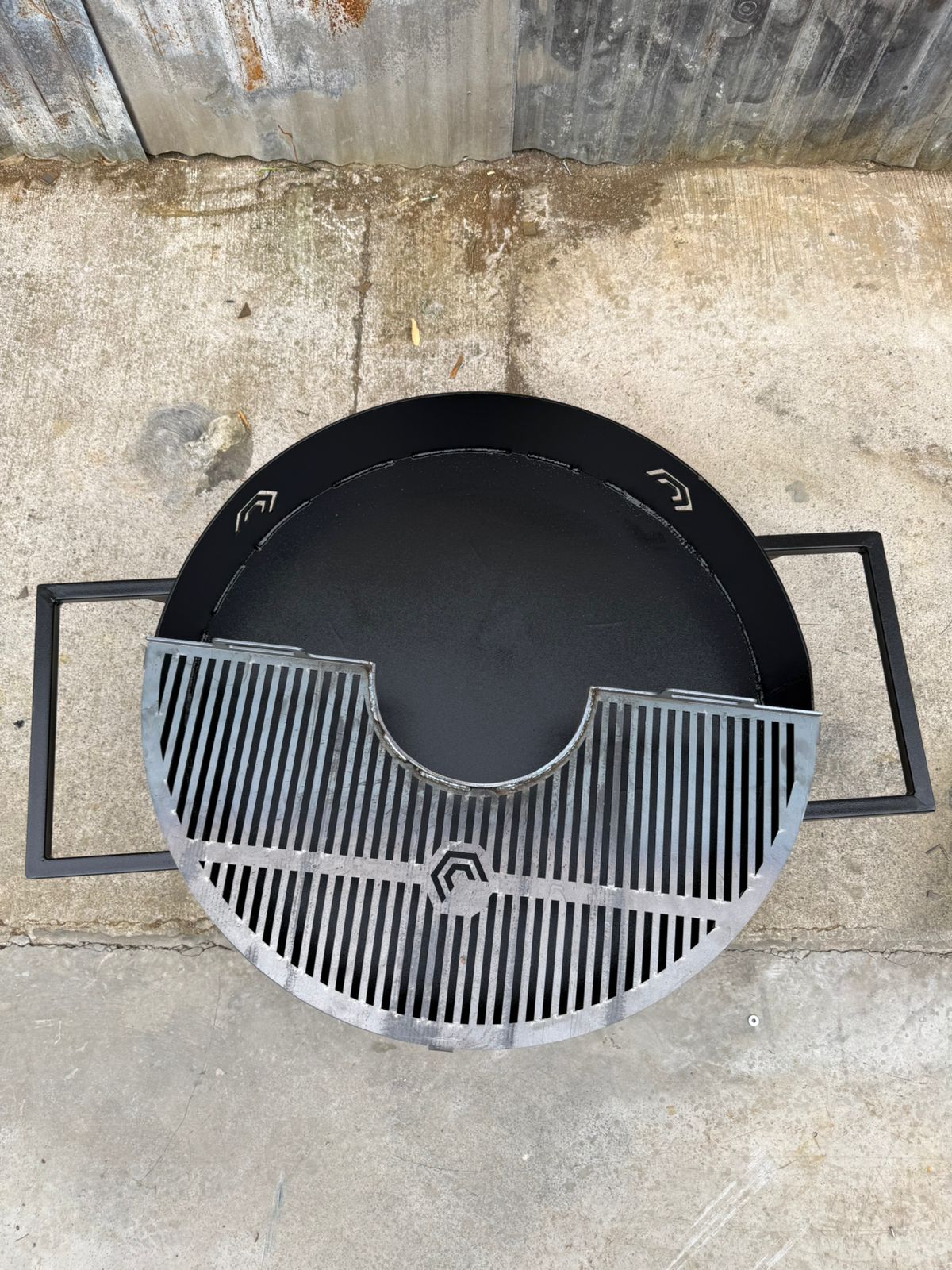 FOGON 90 CM CON MEDIA PARRILLA SIN ENLOZAR
