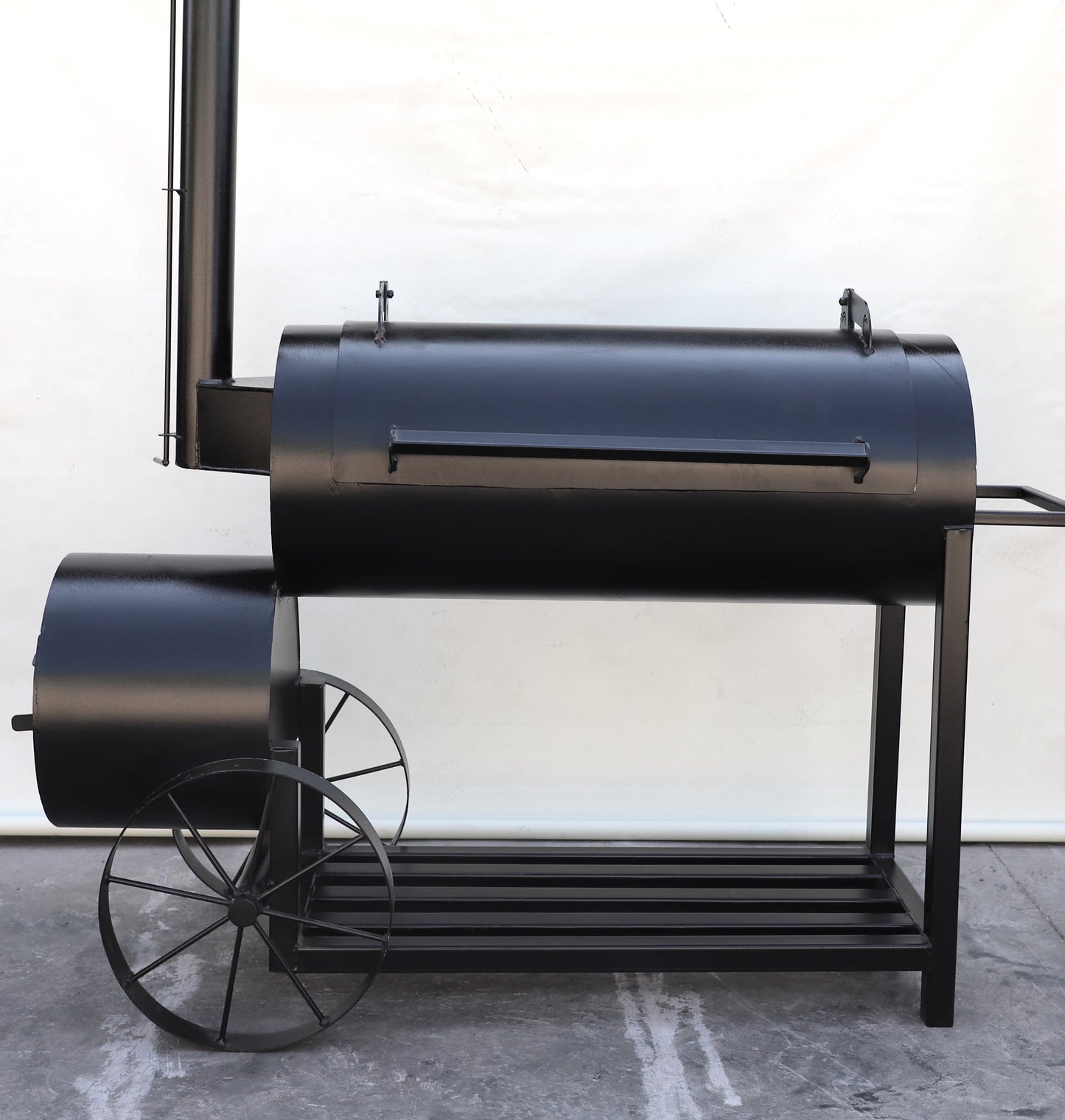 EL MOKE, ahumador de flujo inverso 235 ltrs.